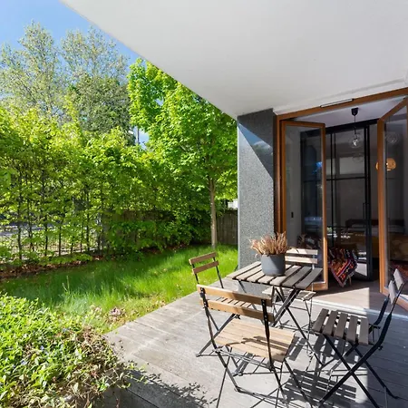 Jesionowa Homely With Garden By Bookinghost Lägenhet
