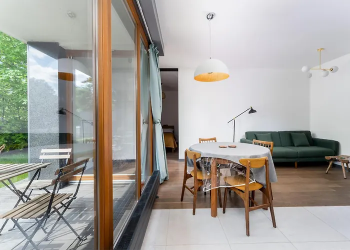 Jesionowa Homely With Garden By Bookinghost