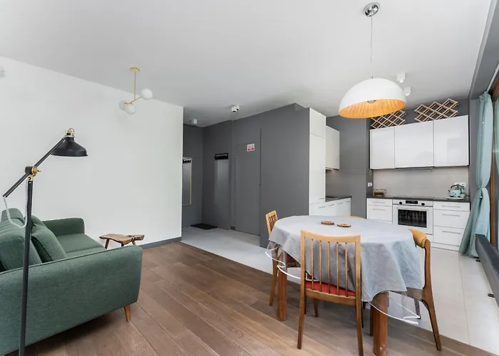 Jesionowa Homely With Garden By Bookinghost Apartmán *