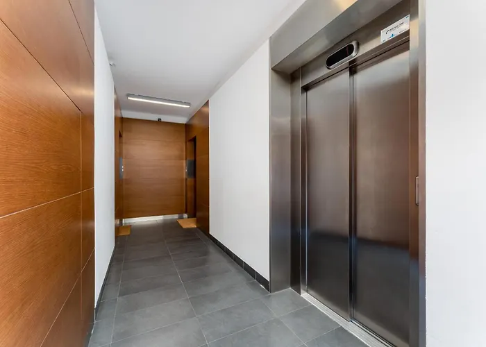 Jesionowa Homely With Garden By Bookinghost Apartmán