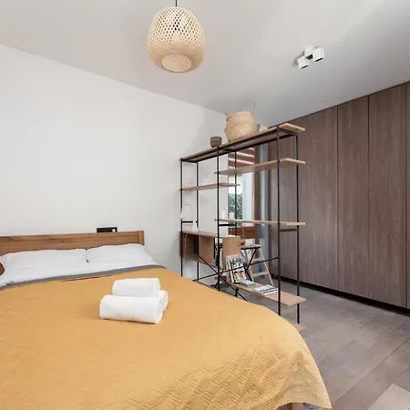 Jesionowa Homely With Garden By Bookinghost Apartment Krakow